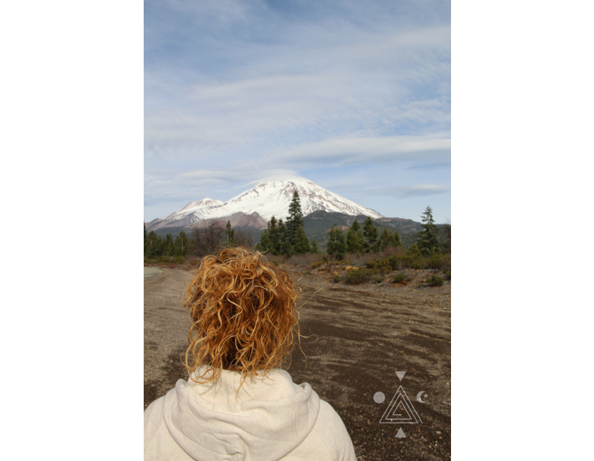An* frente al Monte Shasta